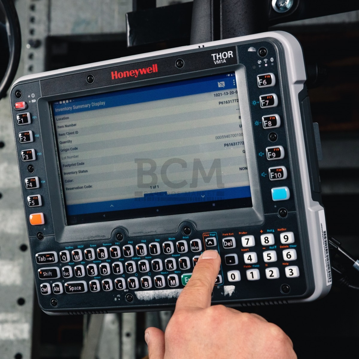 Terminal wózkowy Honeywell Thor VM1A CS (VM1A-L0N-1B2A20E)